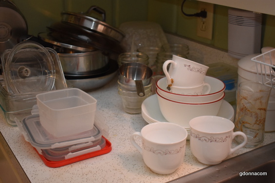 How To Gently Clean Kitchen Stoneware