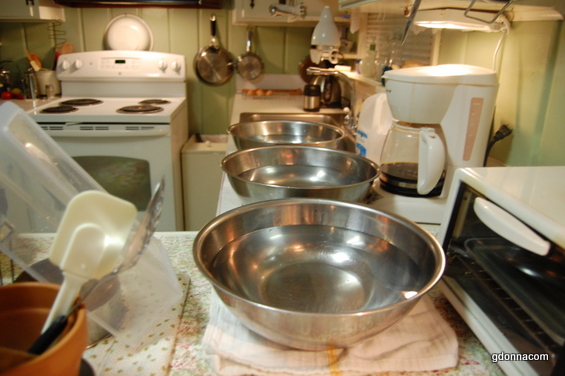 How to Save Water By Hand Washing Dishes Like This - Organic Authority