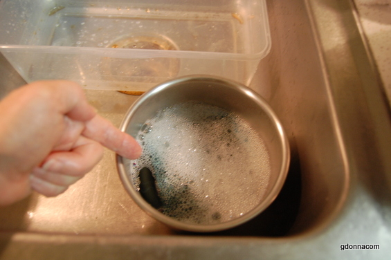 How to Save Water By Hand Washing Dishes Like This - Organic Authority